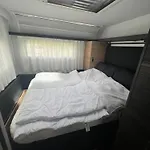 Ferienhaeuser Insel Usedom - Luxuswohnwagen 4 Mit Whirlpool Direkt Am Achterwasser Lejlighed Lutow