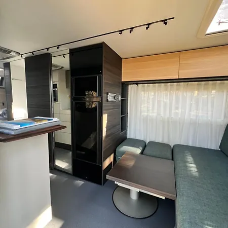 Ferienhaeuser Insel Usedom - Luxuswohnwagen 4 Mit Whirlpool Direkt Am Achterwasser Lutow