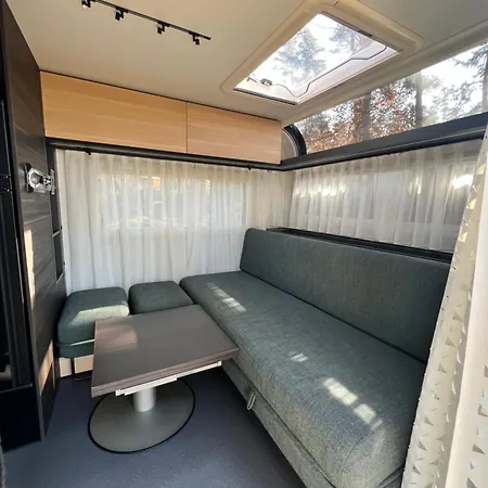 Daire Ferienhaeuser Insel Usedom - Luxuswohnwagen 4 Mit Whirlpool Direkt Am Achterwasser Lutow