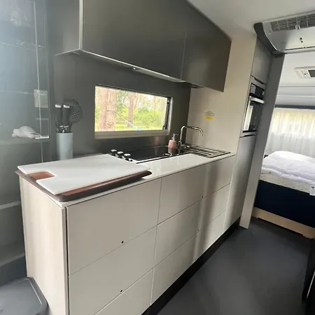 Ferienhaeuser Insel Usedom - Luxuswohnwagen 4 Mit Whirlpool Direkt Am Achterwasser * Lutow