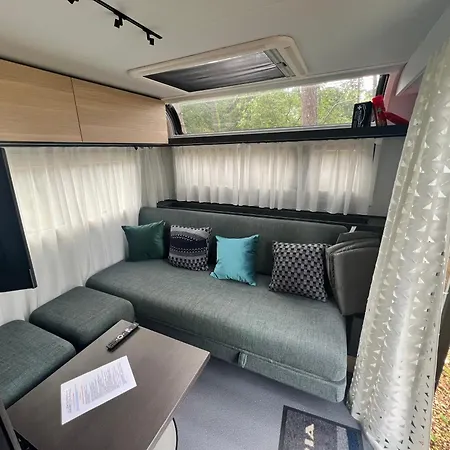 Apartament Ferienhaeuser Insel Usedom - Luxuswohnwagen 4 Mit Whirlpool Direkt Am Achterwasser