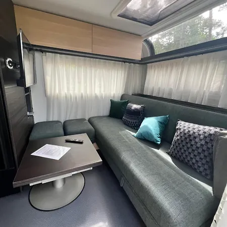 Ferienhaeuser Insel Usedom - Luxuswohnwagen 4 Mit Whirlpool Direkt Am Achterwasser Lutow