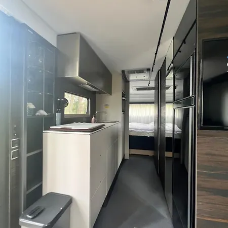 Daire Ferienhaeuser Insel Usedom - Luxuswohnwagen 4 Mit Whirlpool Direkt Am Achterwasser